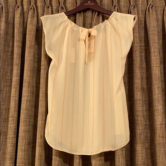 NWT  LC Lauren Conrad Pleat Neck Top - Picture 2 of 7
